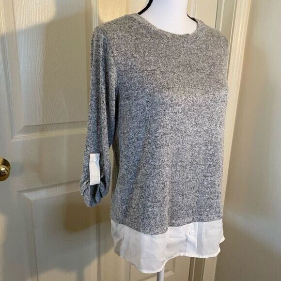 Faith and Joy women's grey pulloer sweater top with slit white back size small - Picture 2 of 8